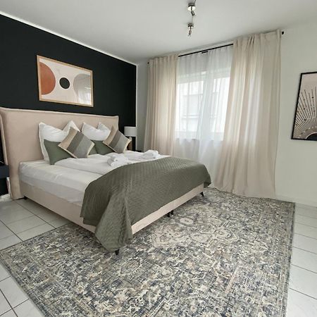 Moderne Wohnung Mit Terrasse & Parkplatz; Naehe Bwzk & Amazon Koblenz  Bagian luar foto