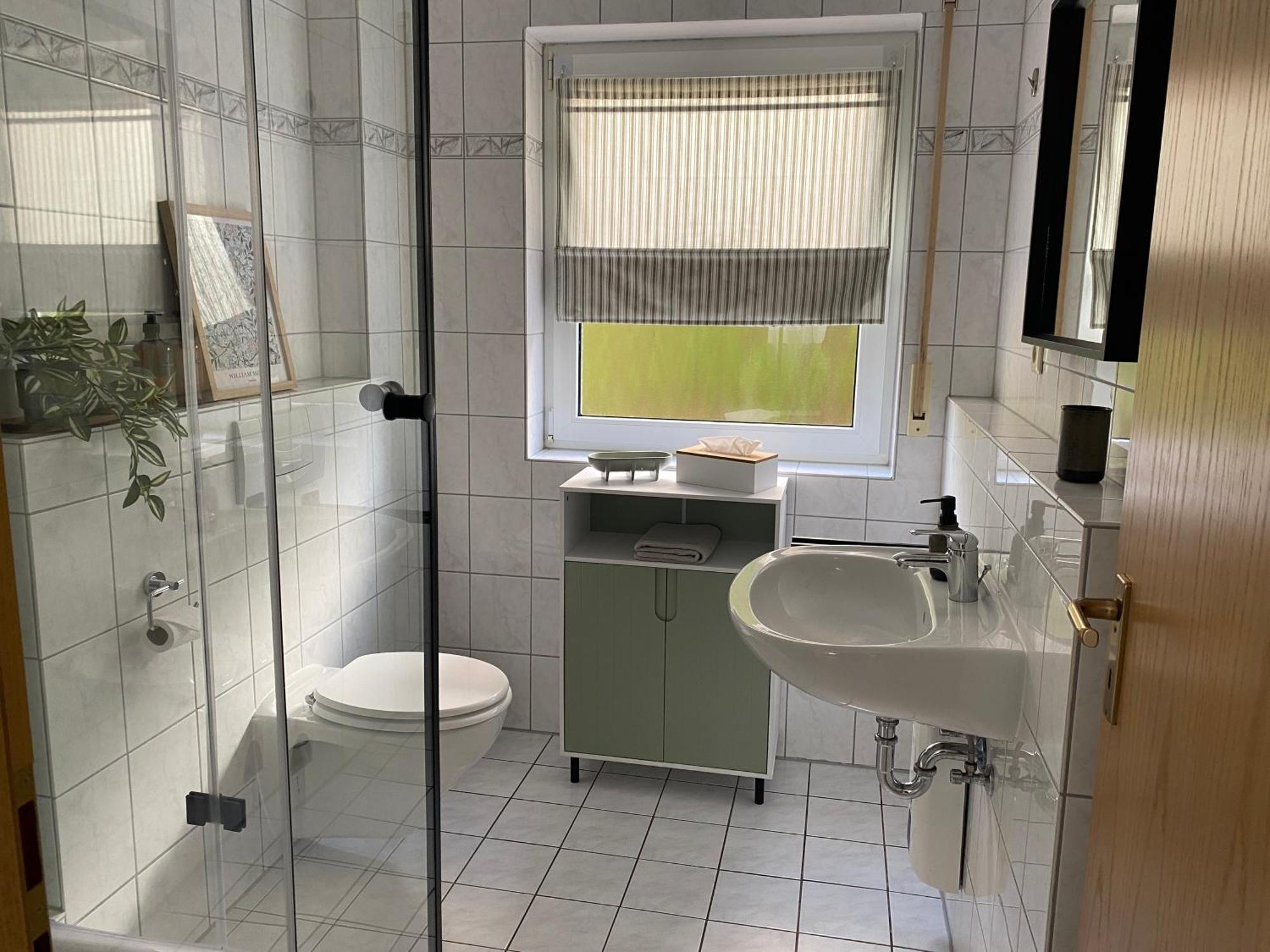 Moderne Wohnung Mit Terrasse & Parkplatz; Naehe Bwzk & Amazon Koblenz  Bagian luar foto