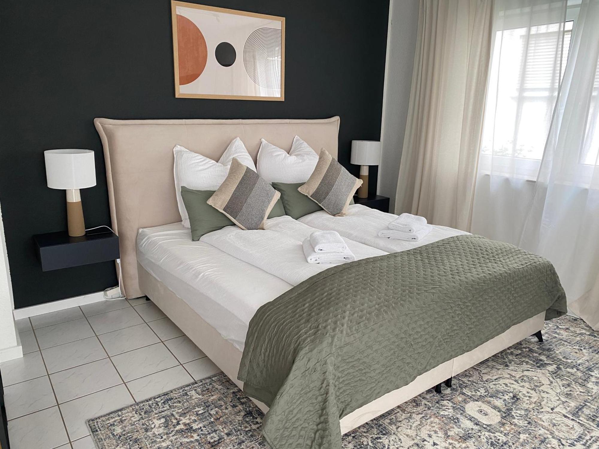 Moderne Wohnung Mit Terrasse & Parkplatz; Naehe Bwzk & Amazon Koblenz  Bagian luar foto